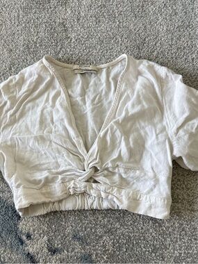 Pull&Bear Cream Knot-Front Short Sleeve Crop Top